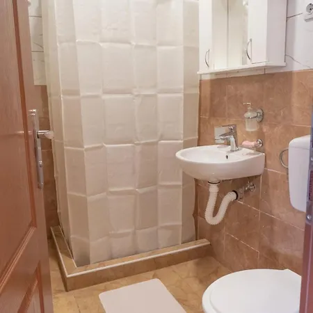 Basta Apartahotel